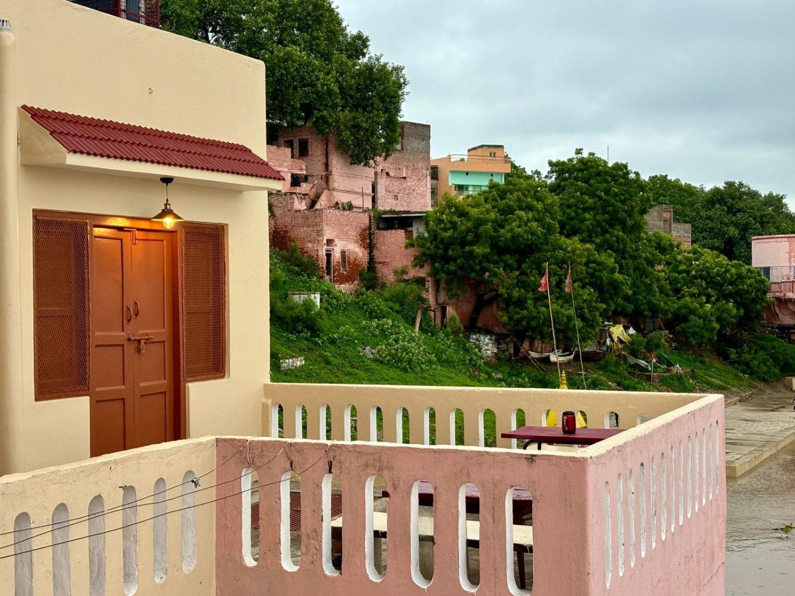Vintage River Homestay Benares Buitenkant foto